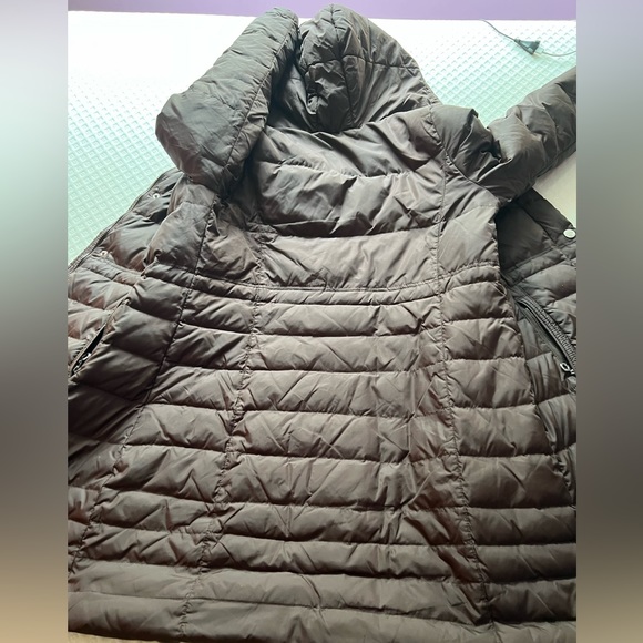 Vintage DKNY Middie Puffer - Picture 11 of 17